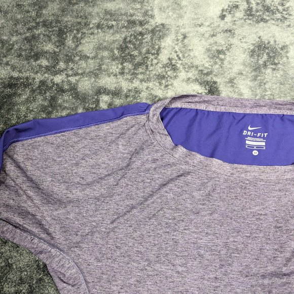 Nike Shirt Womens Medium Purple Long Sleeve DriFit Oversize Athletic Outdoor Tee - Picture 2 of 16